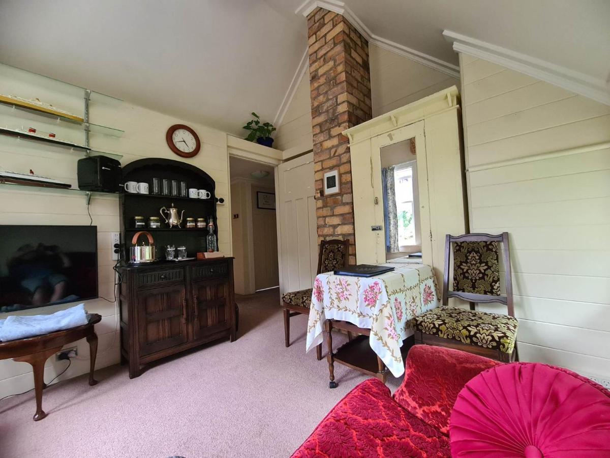 Dovecote House Bed & Breakfast Auckland Ngoại thất bức ảnh
